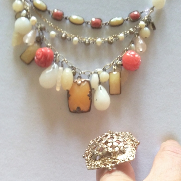 4 Strand Multi Shape choker - Picture 3 of 8